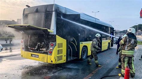 S­a­r­ı­y­e­r­­d­e­ ­İ­E­T­T­ ­o­t­o­b­ü­s­ü­n­ü­n­ ­m­o­t­o­r­ ­k­ı­s­m­ı­n­d­a­ ­y­a­n­g­ı­n­